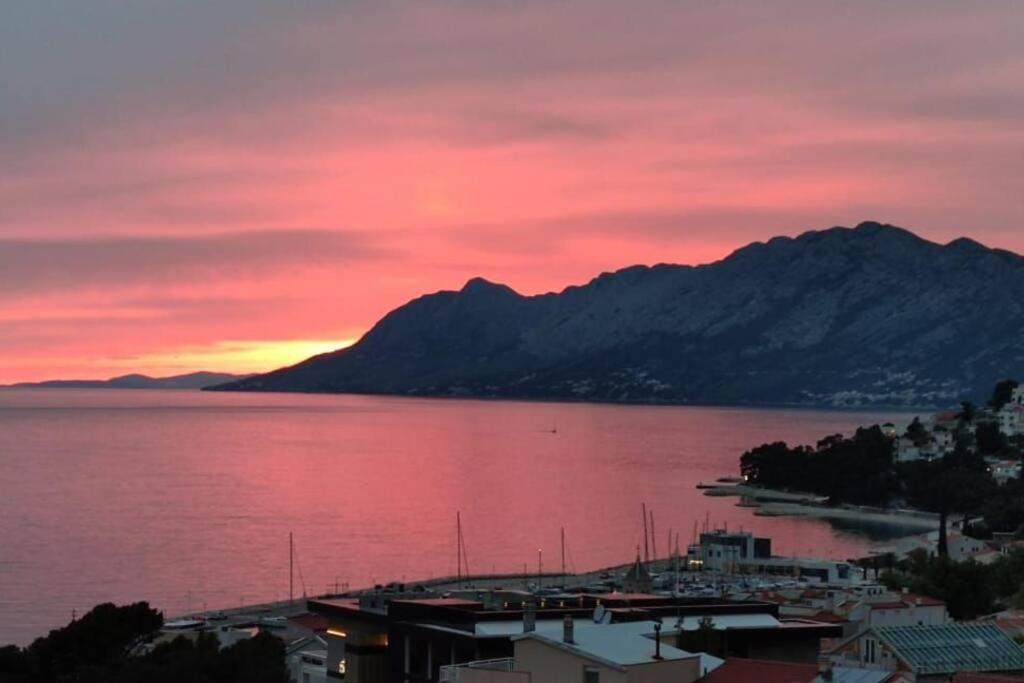Apartment With Sea View Baška Voda Exteriér fotografie